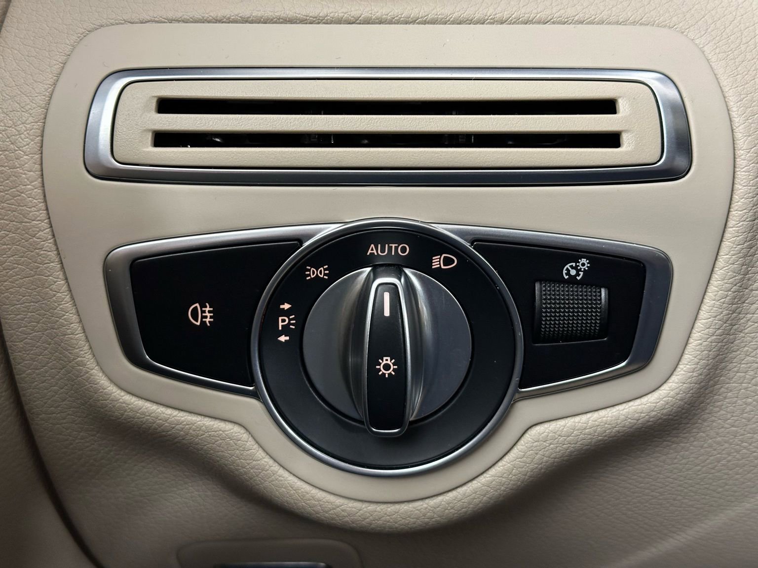 Used 2021 Mercedes-Benz C 300 Sedan w/ Premium Package image 14