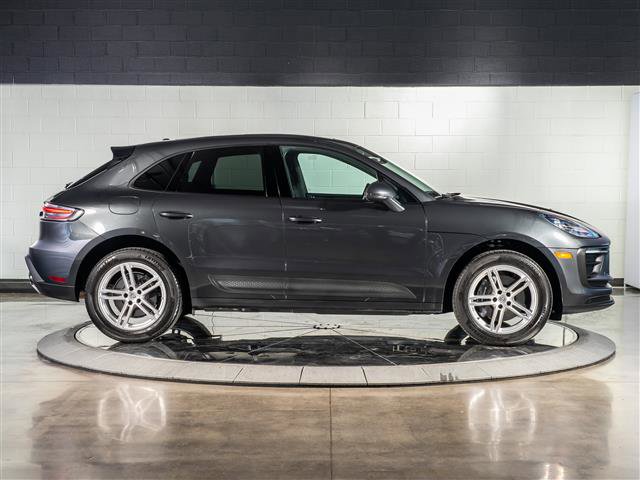 Certified 2025 Porsche Macan image 8