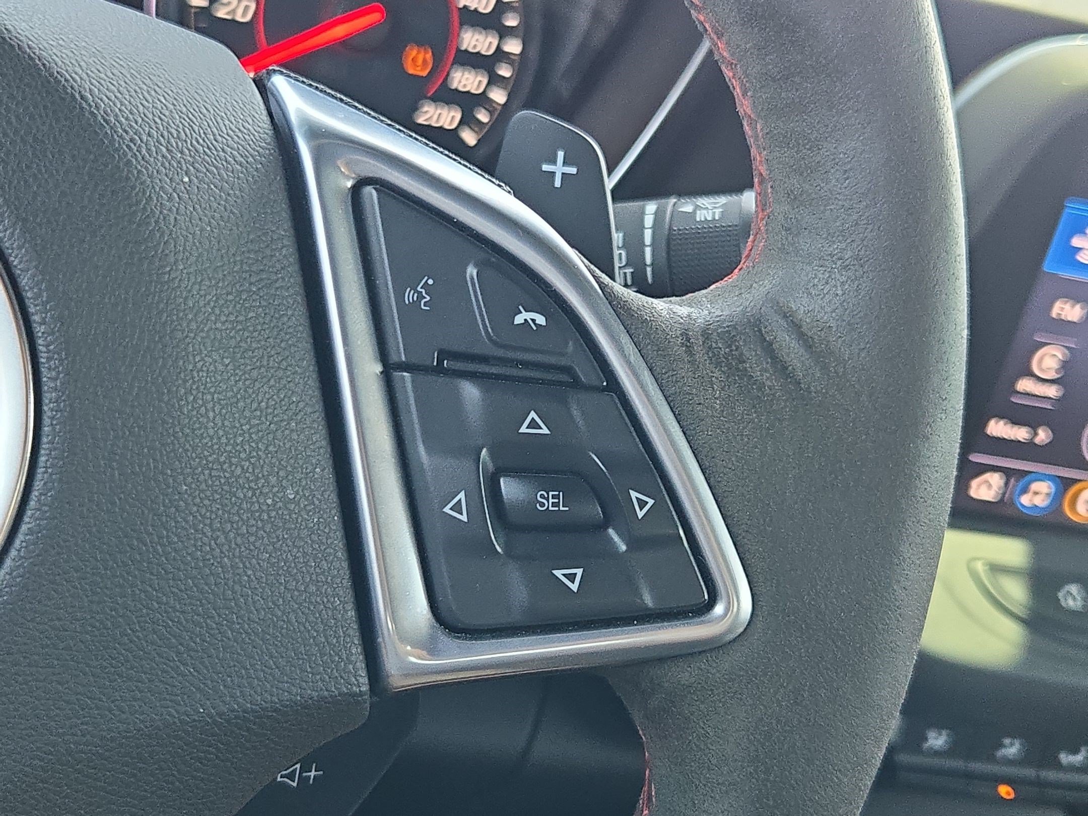 Used 2022 Chevrolet Camaro ZL1 RWD image 18
