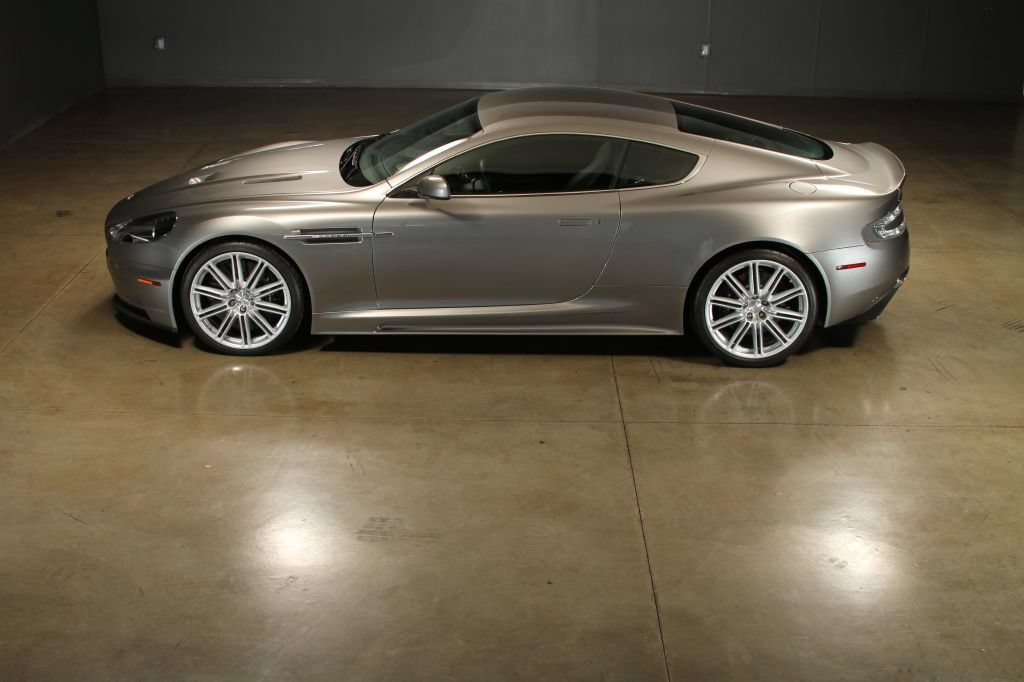 Used 2009 Aston Martin DBS Coupe RWD image 65