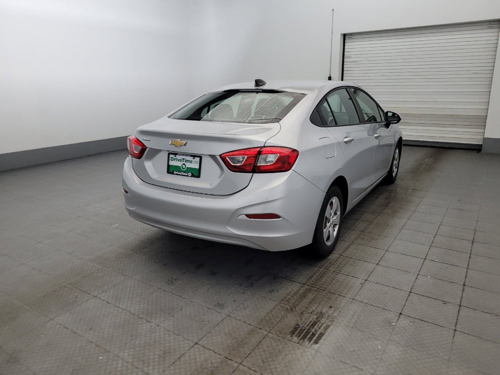 Used 2018 Chevrolet Cruze LS FWD image 9