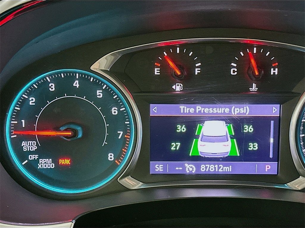 Used 2021 Chevrolet Traverse LT image 12