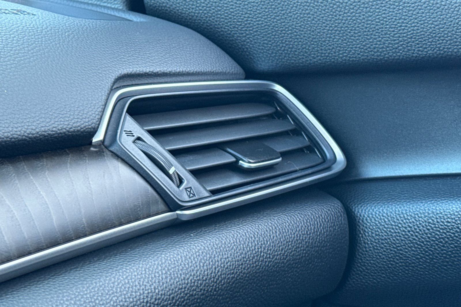 Used 2020 Honda Accord EX-L image 27