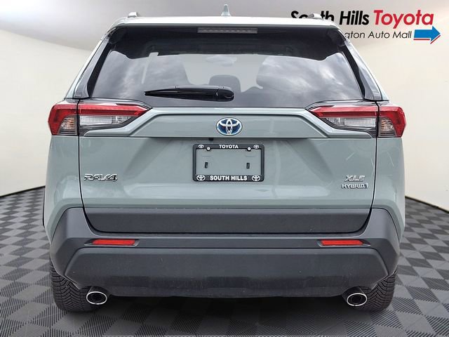 Used 2020 Toyota RAV4 XLE w/ Convenience Package image 5
