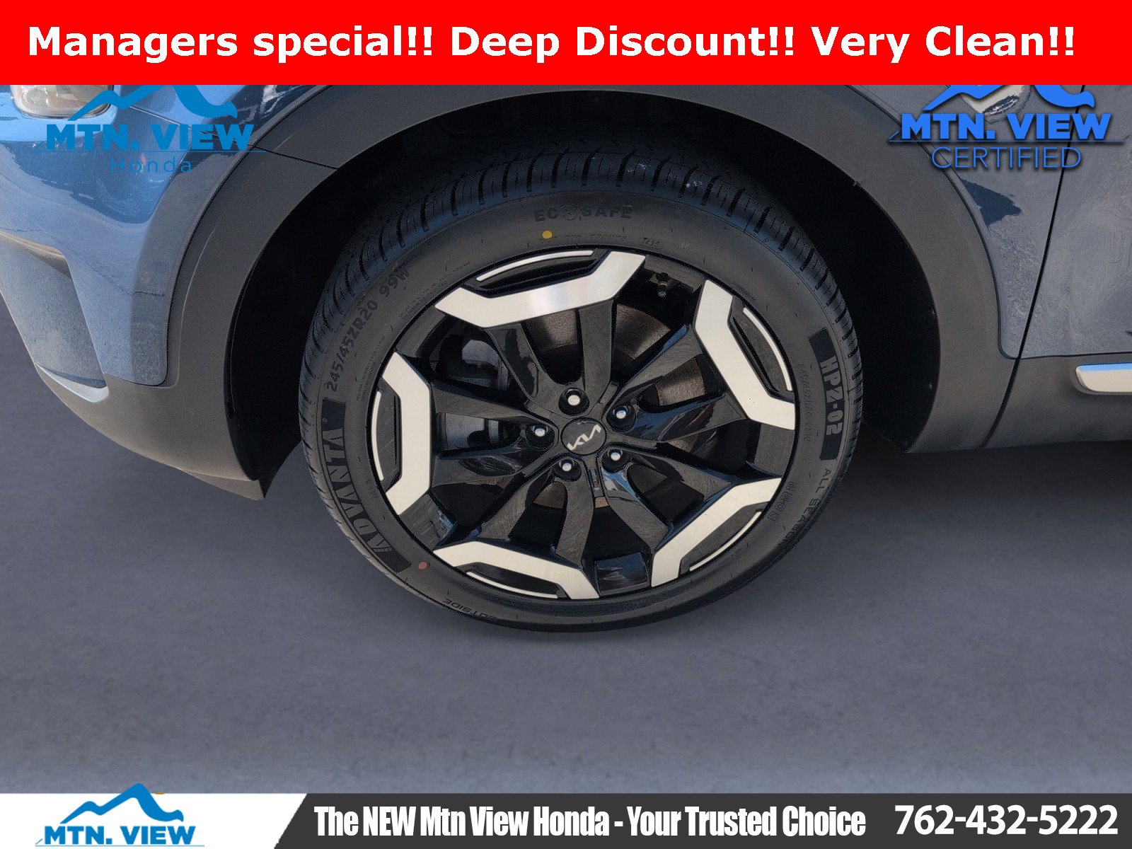 Used 2023 Kia Telluride EX w/ EX Captain's Chair Package image 28