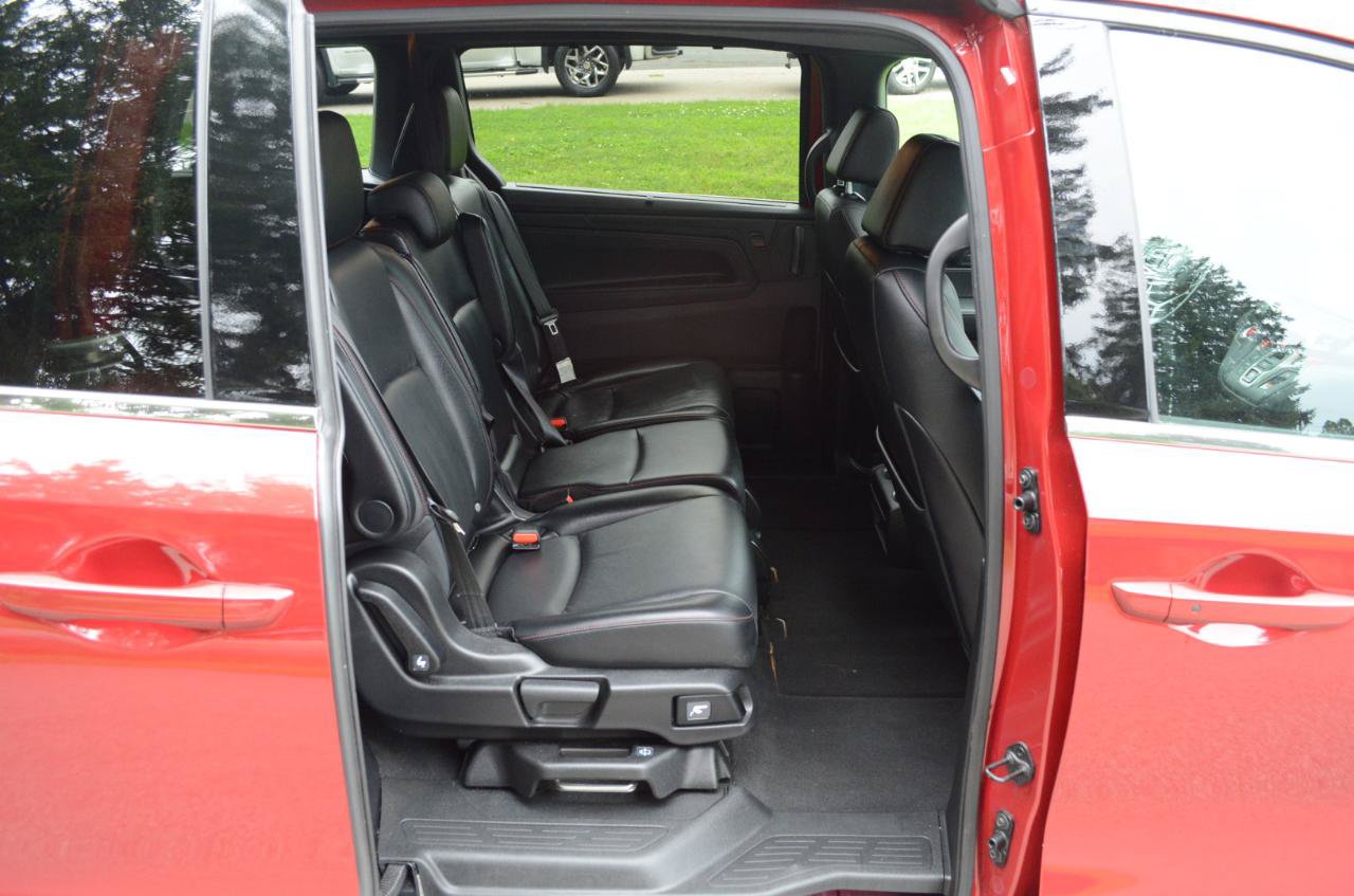 Used 2025 Honda Odyssey Sport-L image 19