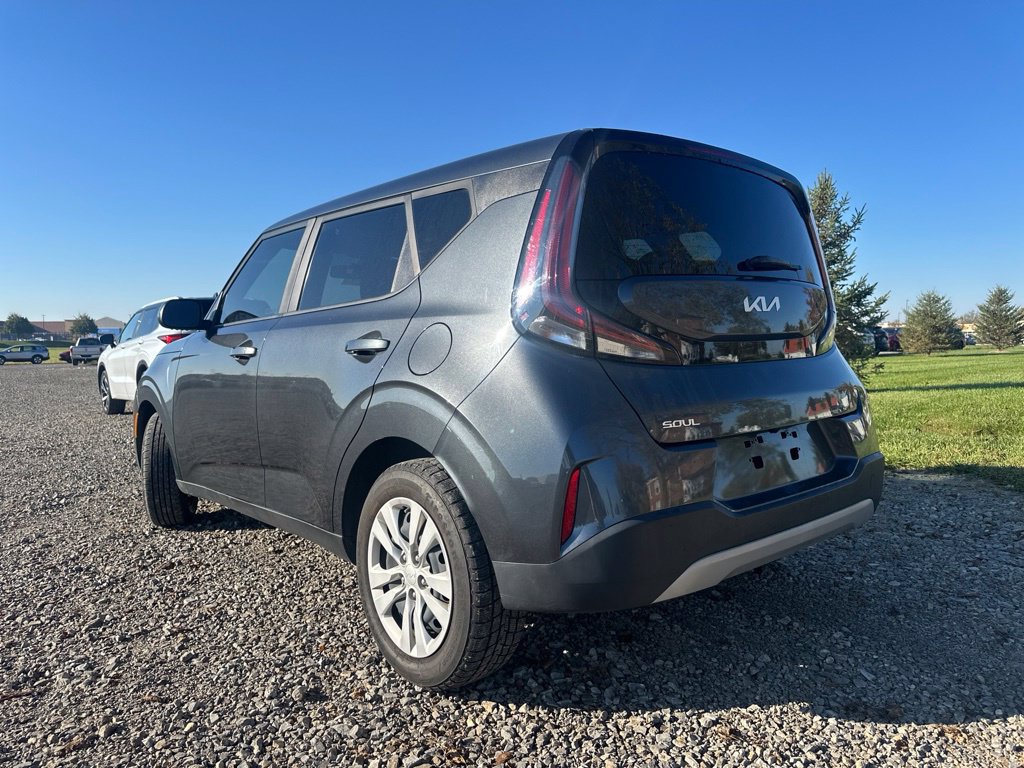Used 2023 Kia Soul LX FWD image 6