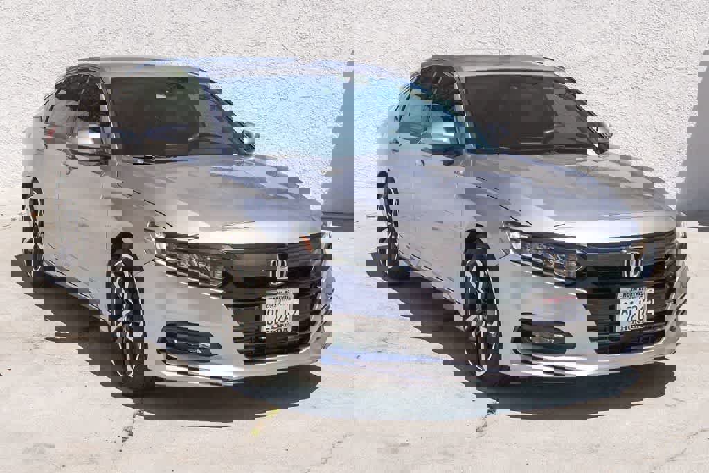 Used 2019 Honda Accord Sport image 3