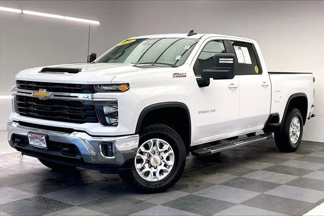 Used 2024 Chevrolet Silverado 2500 LT image 12