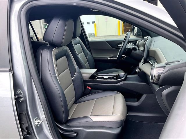 Used 2025 Chevrolet Equinox LT w/ Convenience Package II AWD/4WD image 7