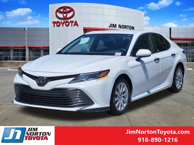 Used 2019 Toyota Camry LE FWD image 3