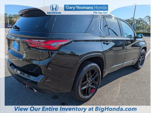 Used 2023 Chevrolet Traverse Premier w/ Redline Edition image 6