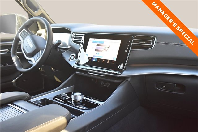 New 2025 Jeep Wagoneer 4WD w/ Convenience Group I image 19
