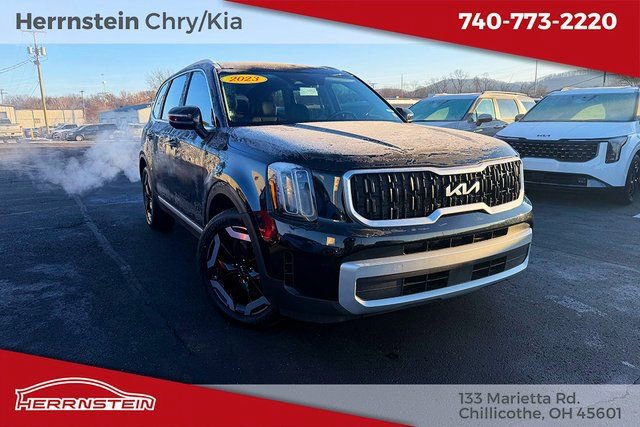 Used 2024 Kia Telluride EX w/ EX Captain's Chair Package image 1