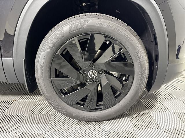New 2026 Volkswagen Atlas Cross Sport SE image 12