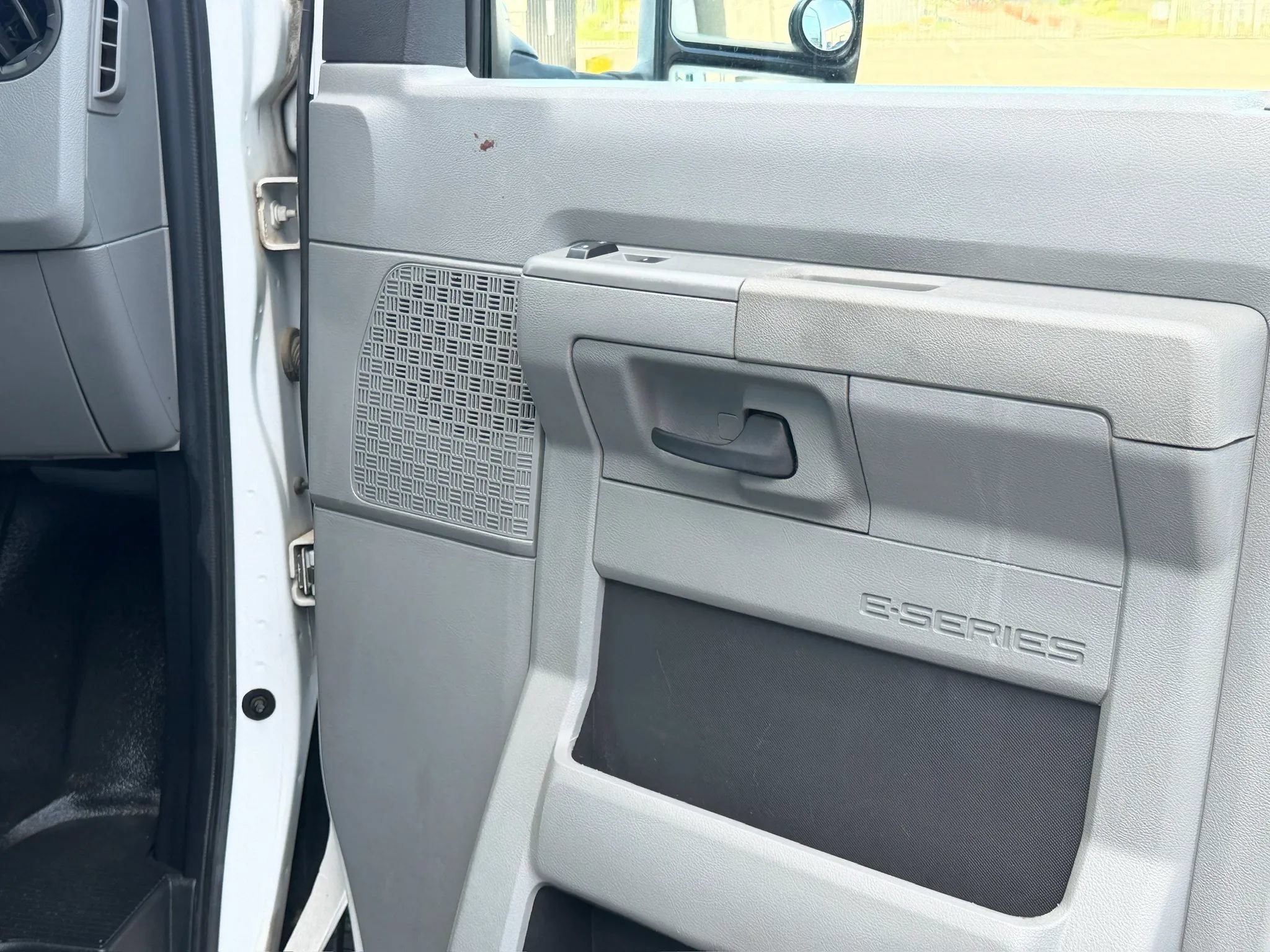 Used 2016 Ford E-350 and Econoline 350 Super Duty w/ Power Windows & Locks Group RWD image 69