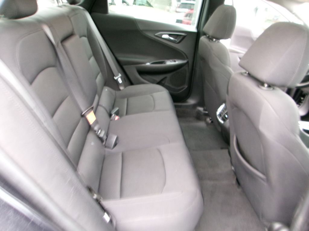 Used 2023 Chevrolet Malibu LT image 16