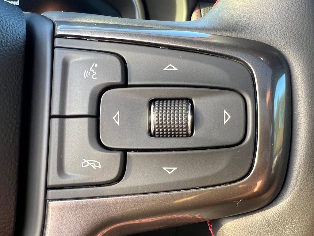 Used 2024 Chevrolet Suburban RST w/ Luxury Package image 13