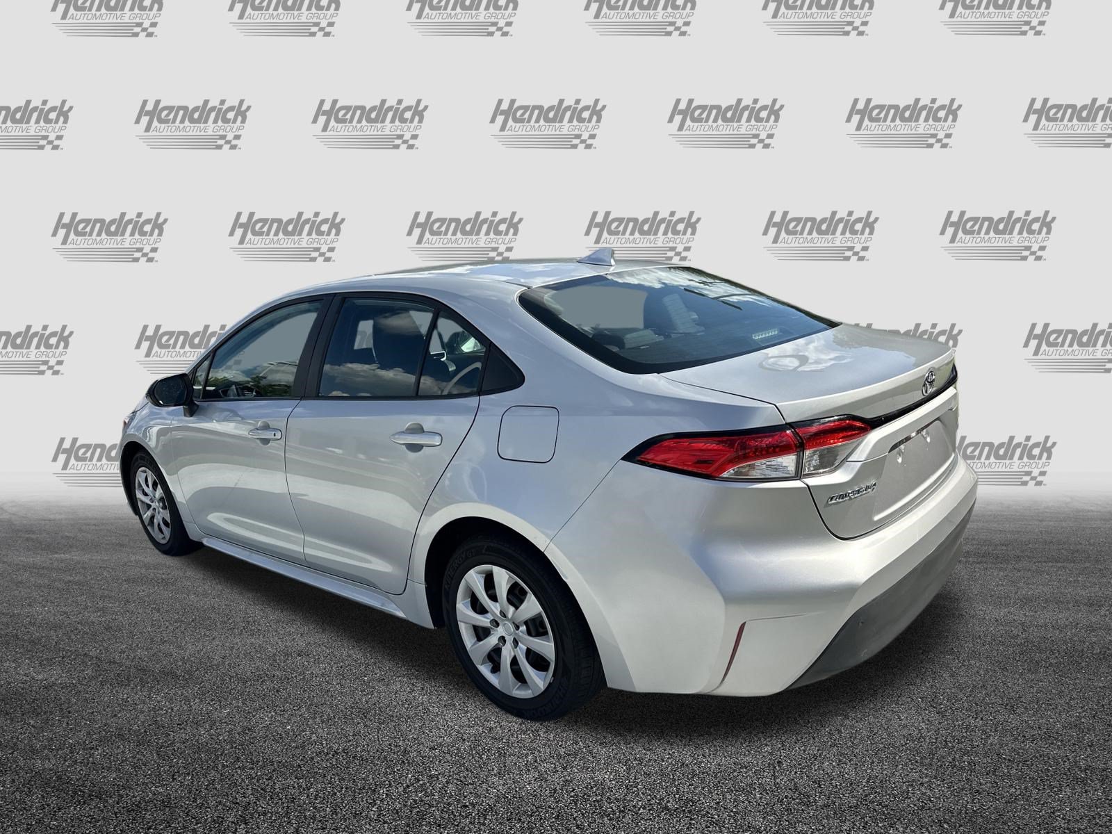 Used 2025 Toyota Corolla LE FWD image 8