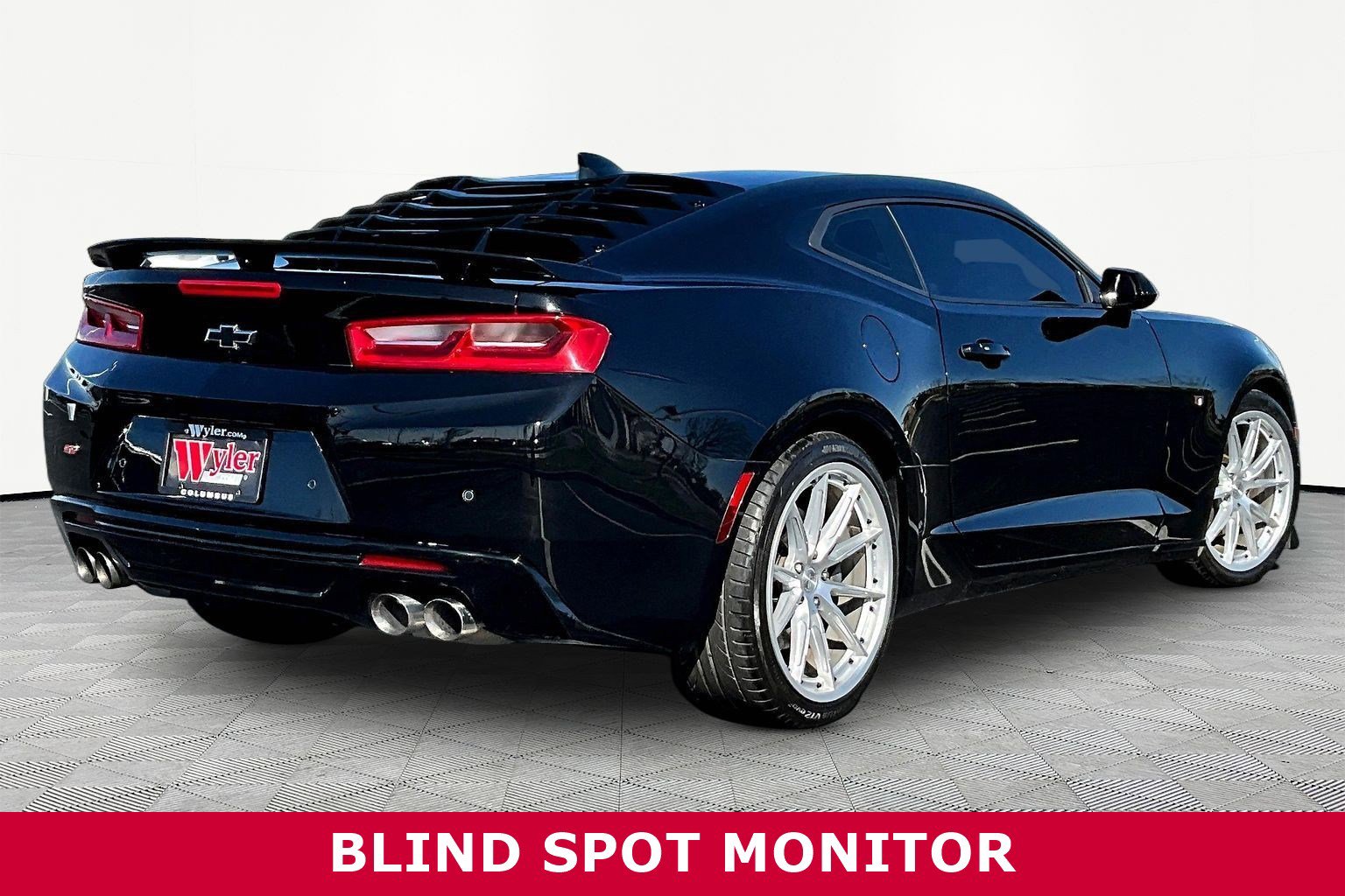 Used 2017 Chevrolet Camaro SS image 7