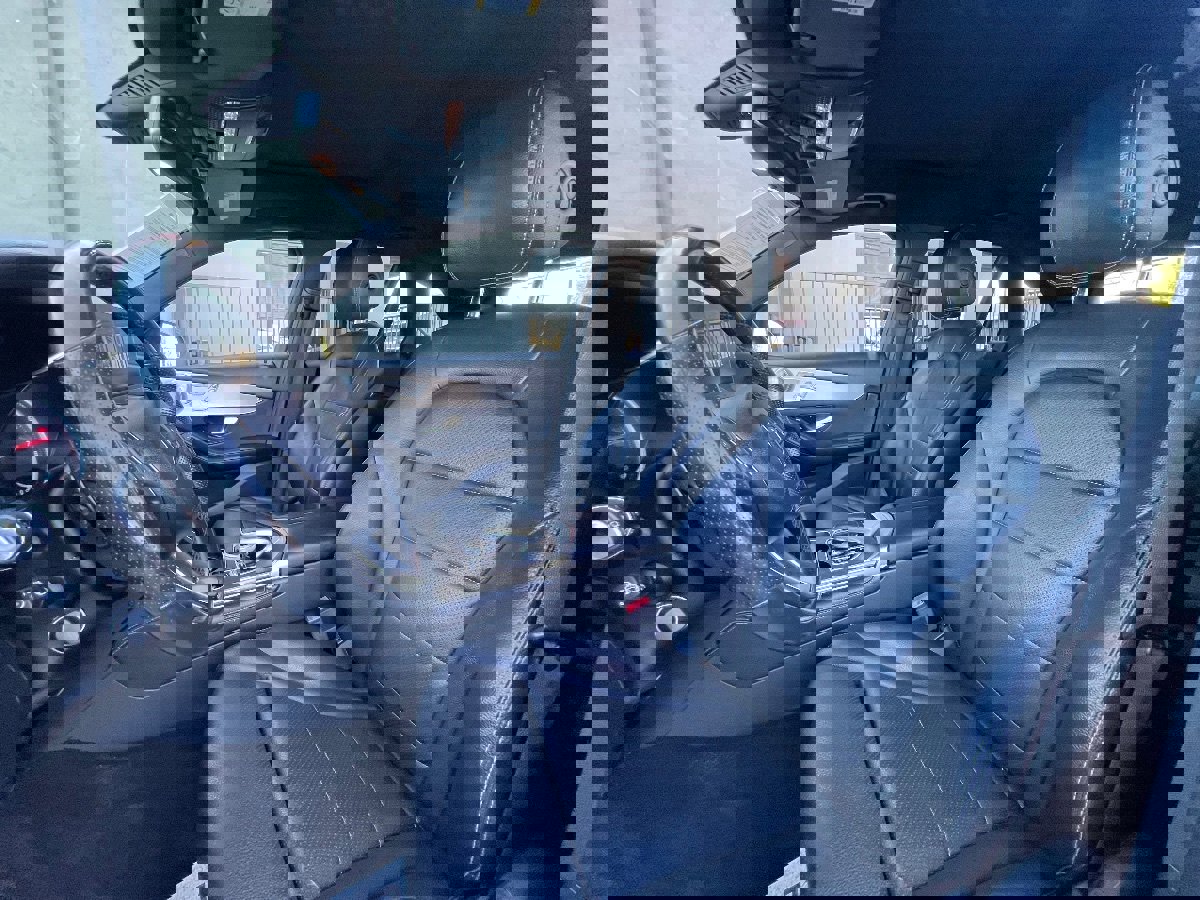 Used 2019 Mercedes-Benz GLC 350e 4MATIC image 10