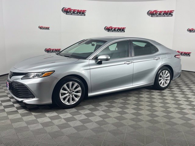 Used 2018 Toyota Camry LE FWD image 5