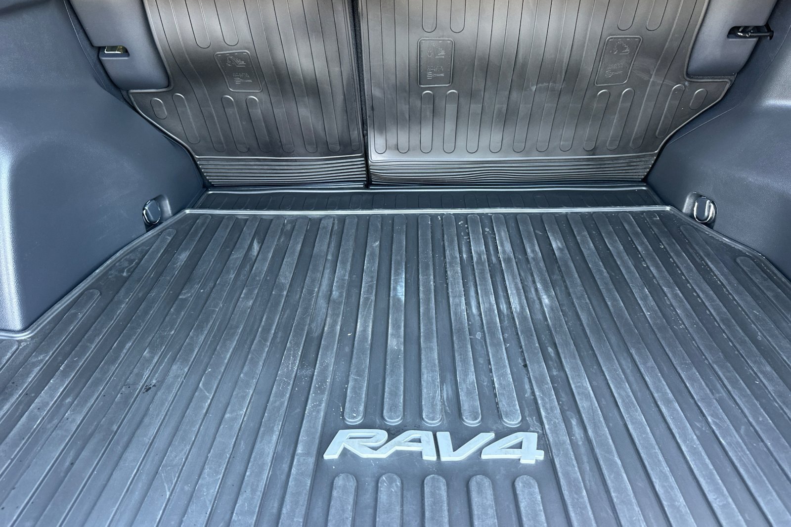 Certified 2024 Toyota RAV4 XLE w/ Convenience Package FWD image 14