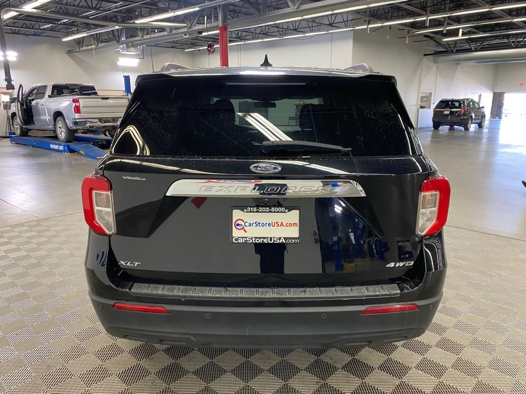 Used 2022 Ford Explorer XLT AWD/4WD image 7
