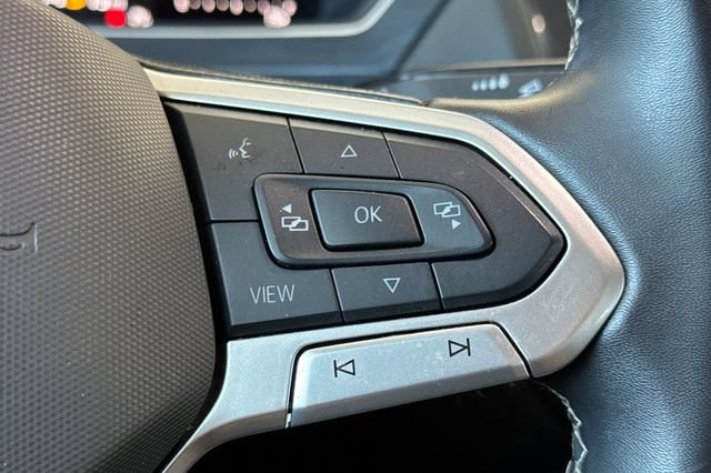 Used 2024 Volkswagen Tiguan SE AWD/4WD image 39