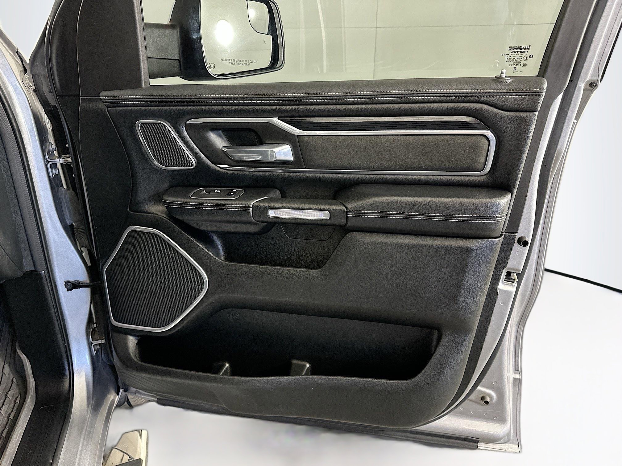 Used 2023 RAM 1500 Laramie image 32