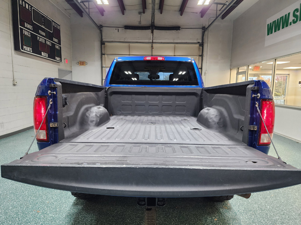 Used 2017 RAM 2500 Tradesman w/ Chrome Appearance Group image 21