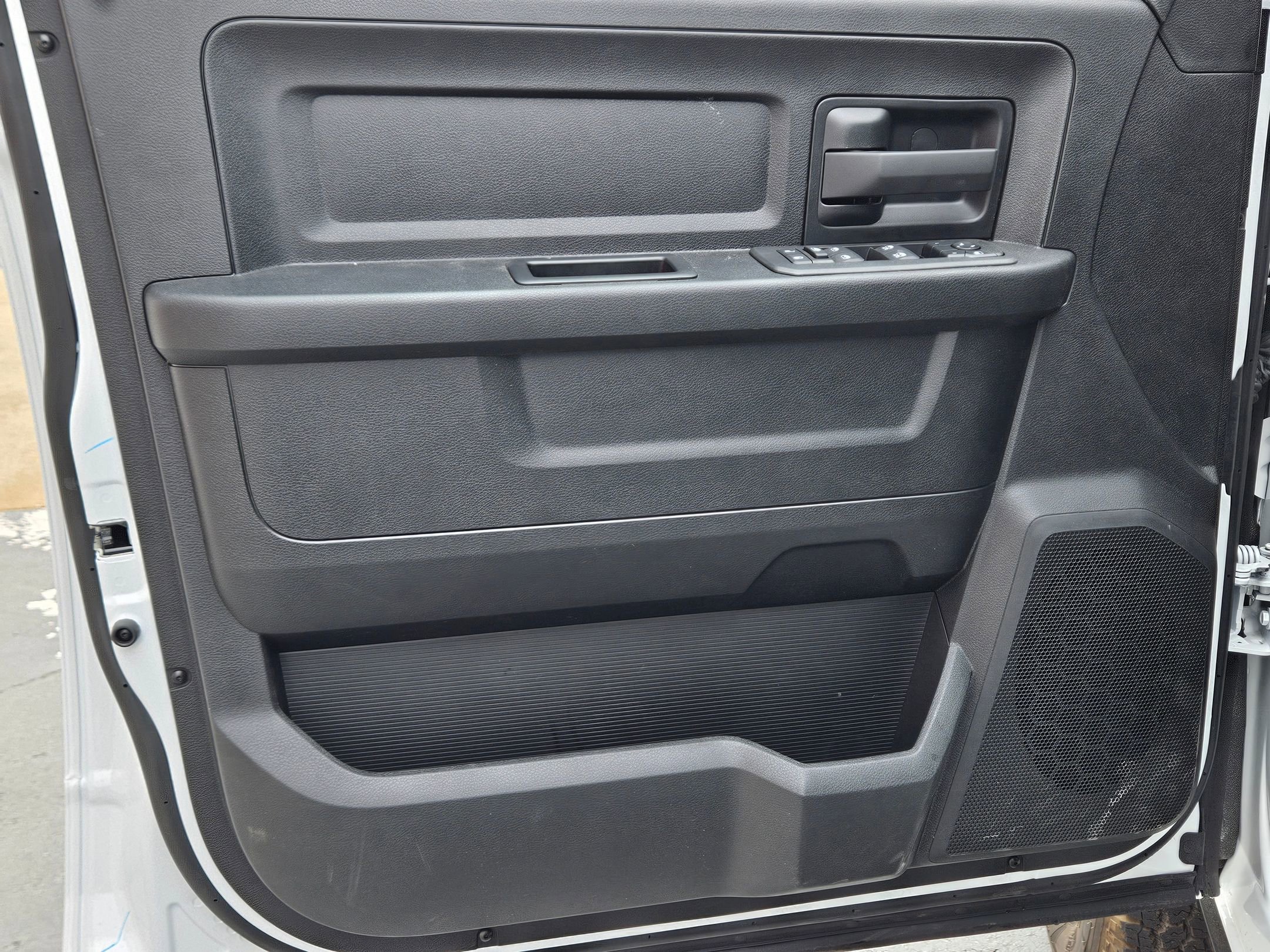 New 2026 RAM 3500 Tradesman w/ Chrome Appearance Group image 17