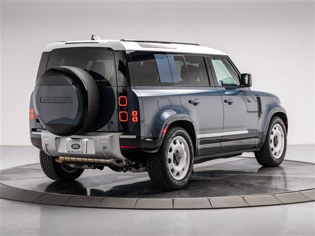 Used 2025 Land Rover Defender 110 S image 5