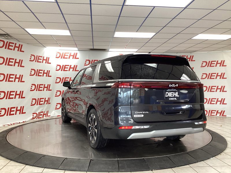 Certified 2024 Kia Carnival EX FWD image 5
