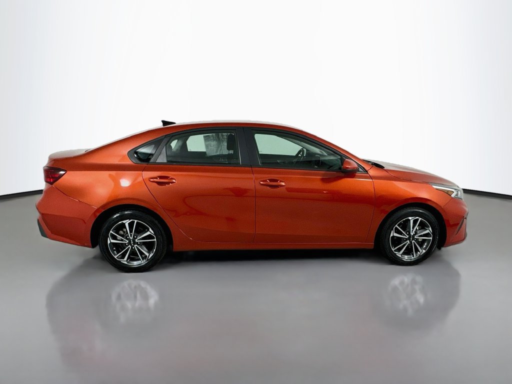 Used 2022 Kia Forte LXS FWD image 9