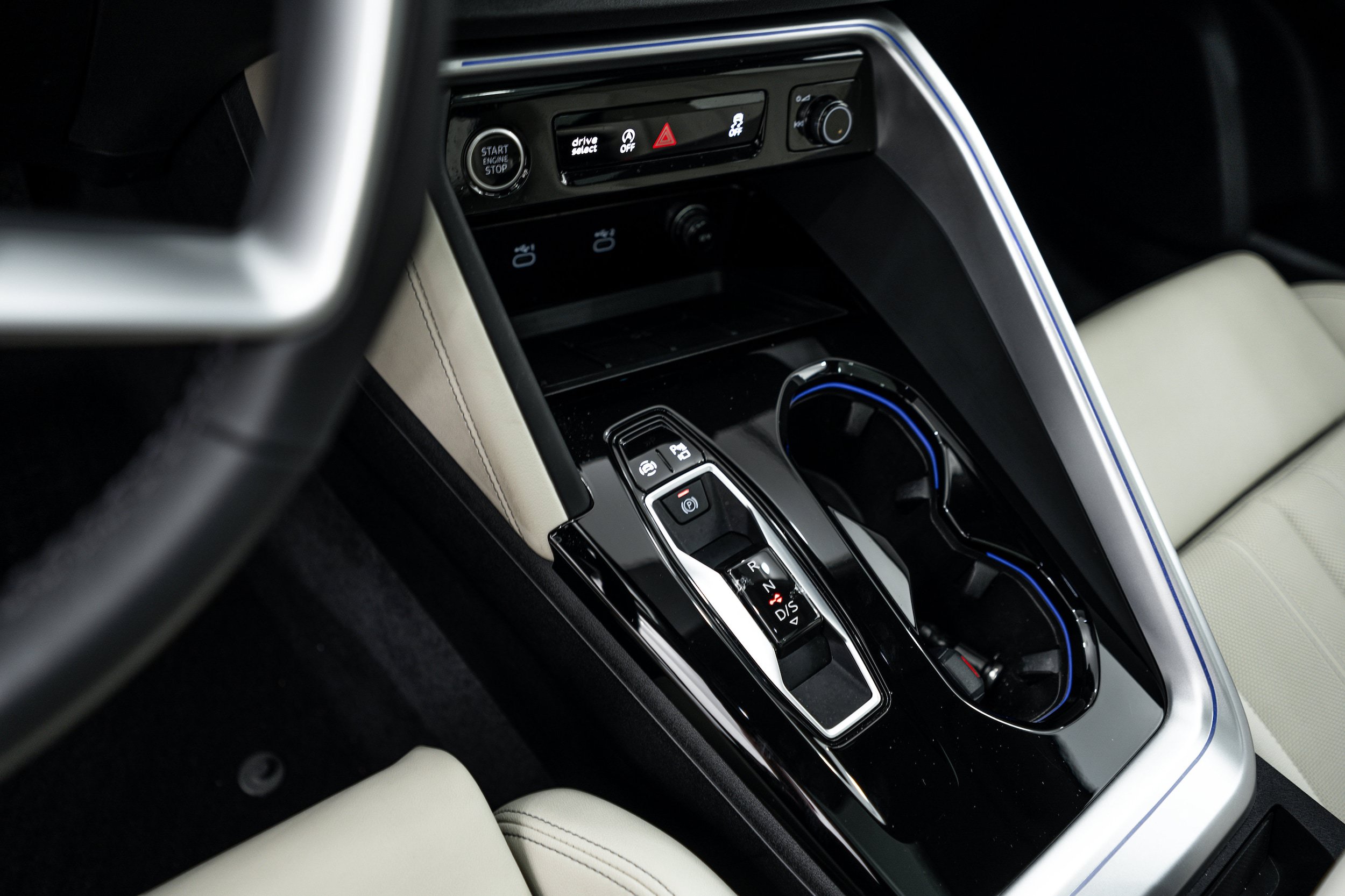 Used 2025 Audi Q5 Premium Plus w/ Premium Plus AWD/4WD image 12