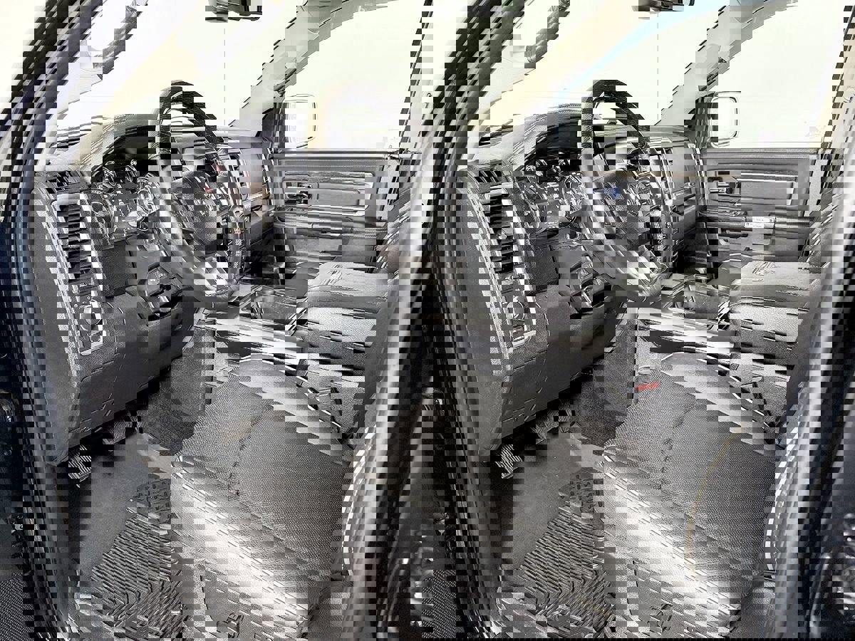 Used 2015 RAM 1500 Laramie Limited image 36