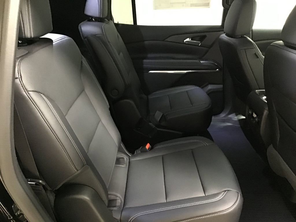 New 2026 Chevrolet Traverse LT w/ Sun and Wheel Package image 10