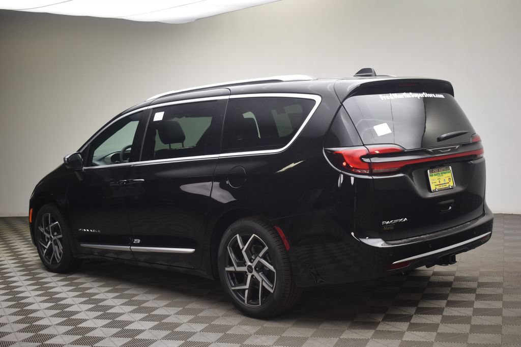 New 2027 Chrysler Pacifica Pinnacle FWD image 12