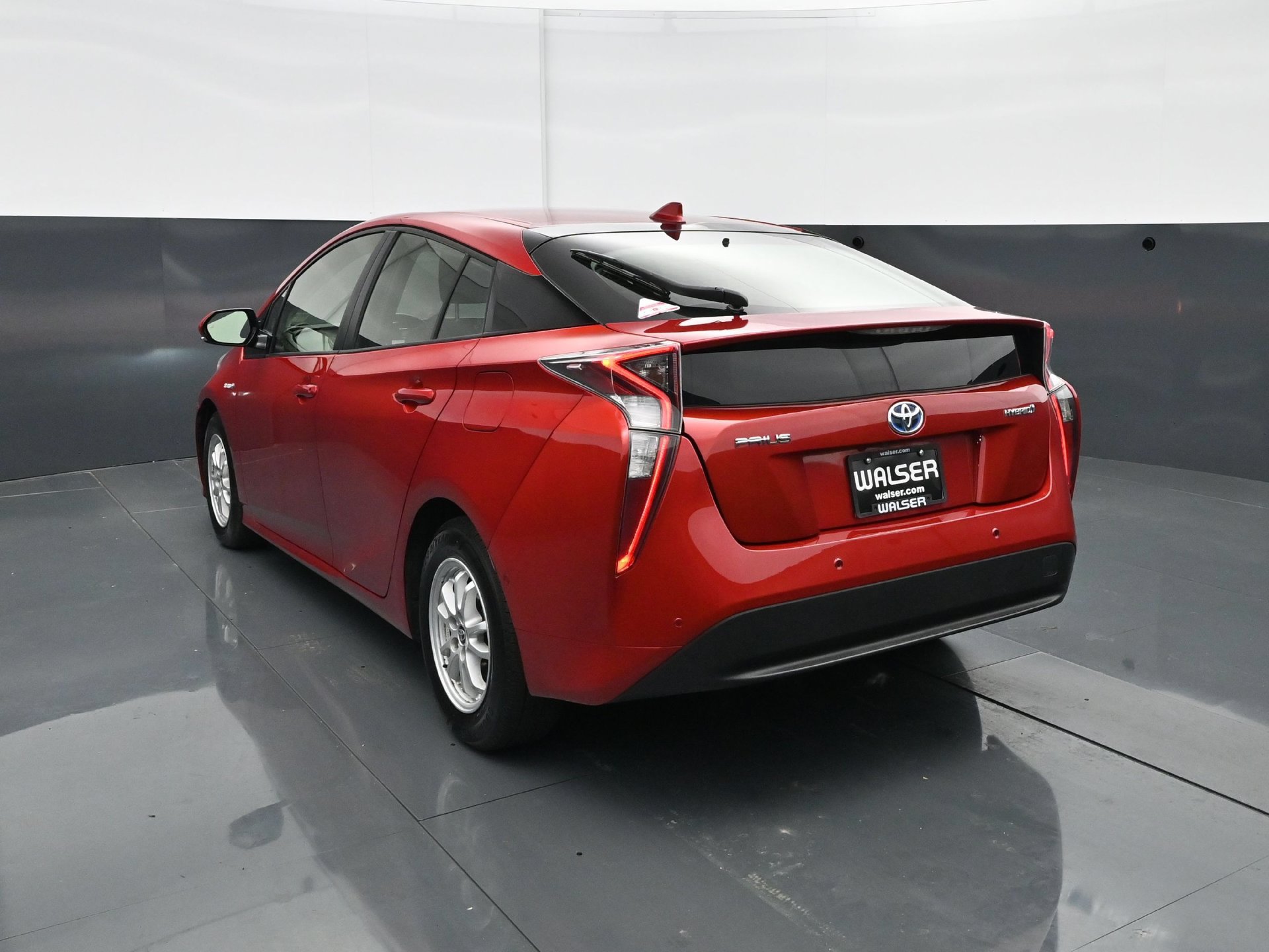 Used 2018 Toyota Prius Two w/ Prius Two Safety Plus Package FWD image 5