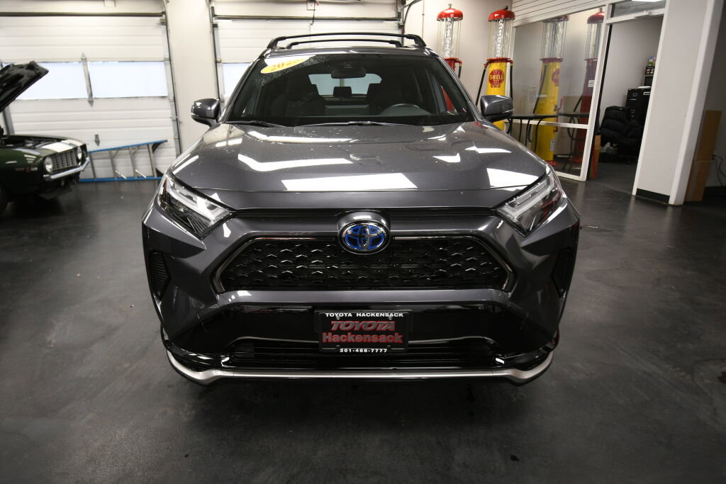 Certified 2023 Toyota RAV4 SE image 2