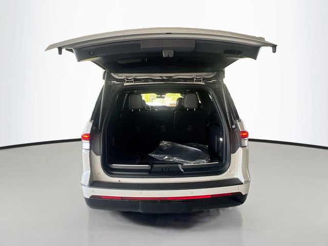 Used 2024 Lincoln Navigator L Reserve image 29