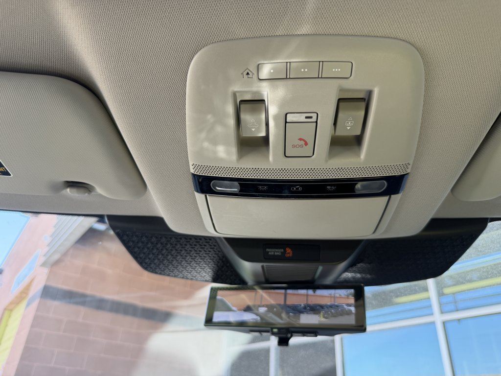 Used 2023 Nissan Ariya FWD image 25