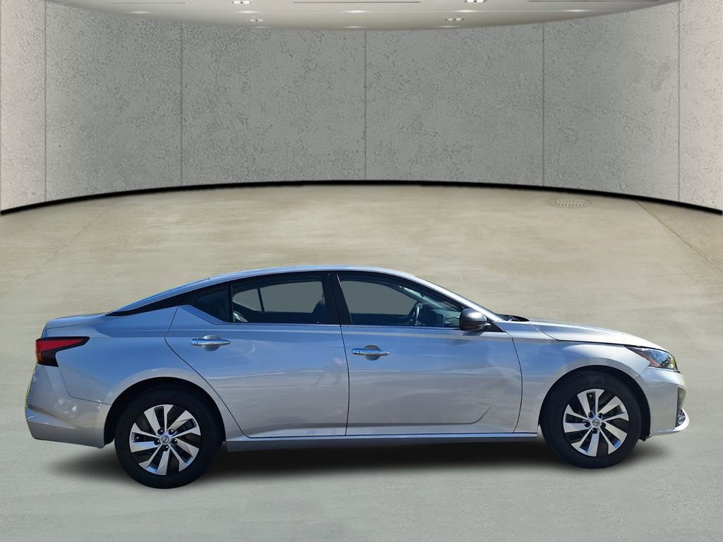 Used 2025 Nissan Altima 2.5 S image 7