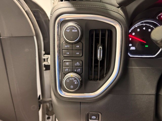 Certified 2022 Chevrolet Silverado 1500 RST w/ LPO, Blackout Package AWD/4WD image 16