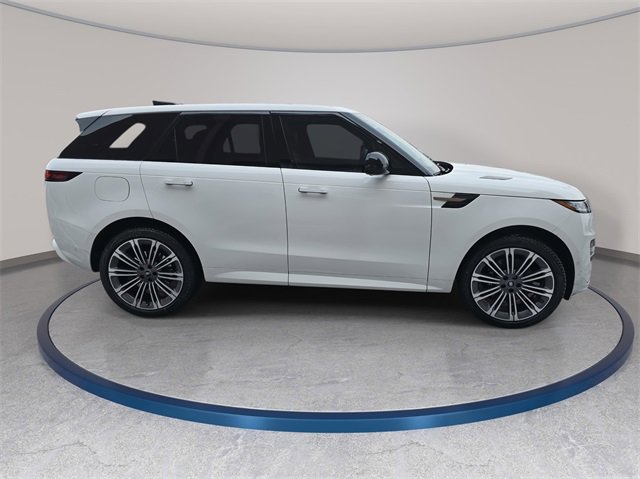 Used 2024 Land Rover Range Rover Sport Dynamic SE image 4