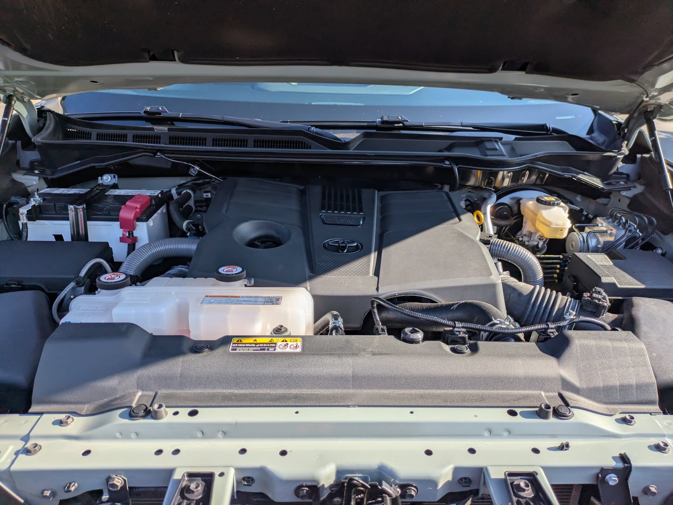 Used 2025 Toyota Tundra Platinum AWD/4WD image 43