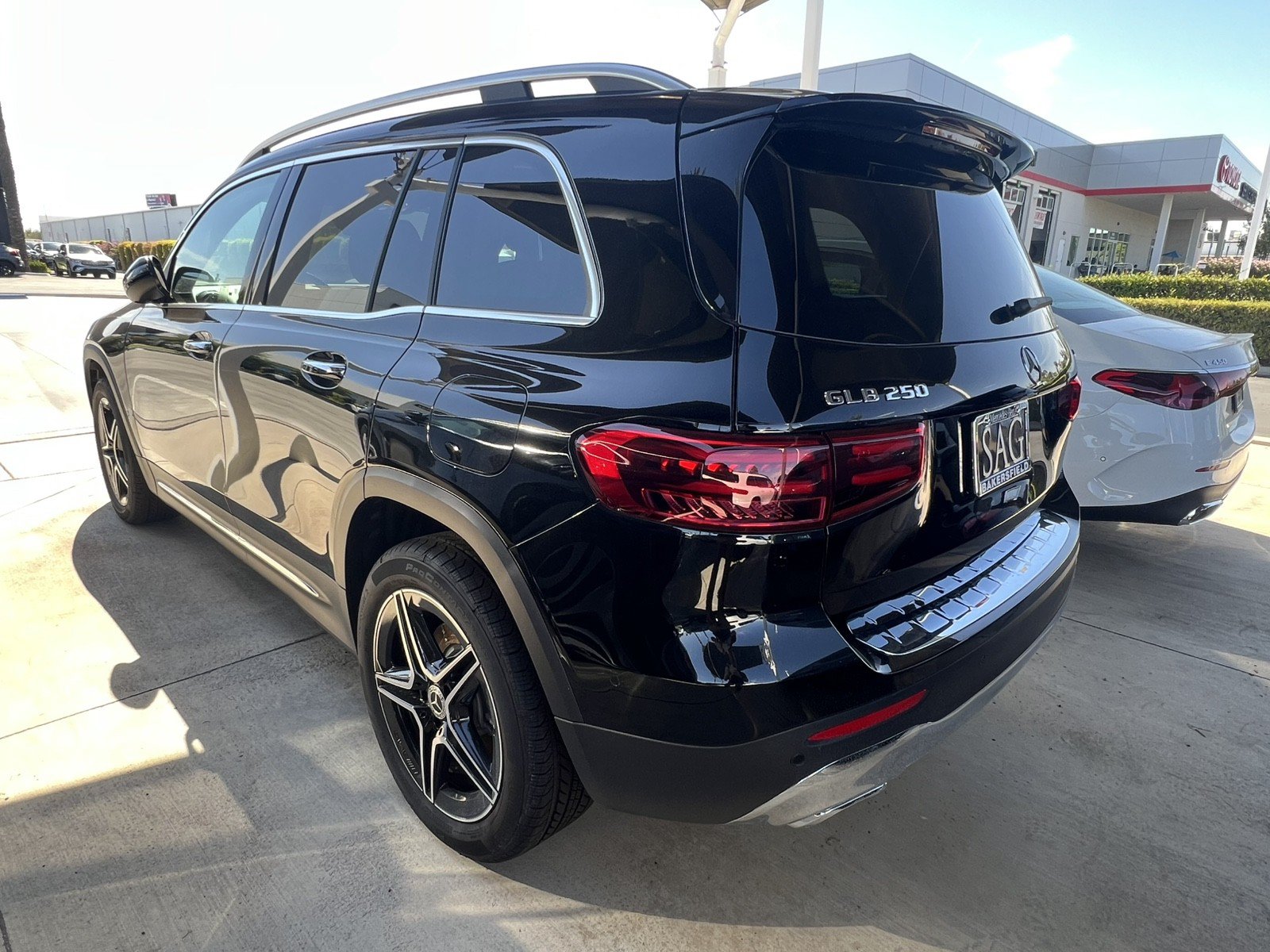 New 2026 Mercedes-Benz GLB 250 4MATIC image 3