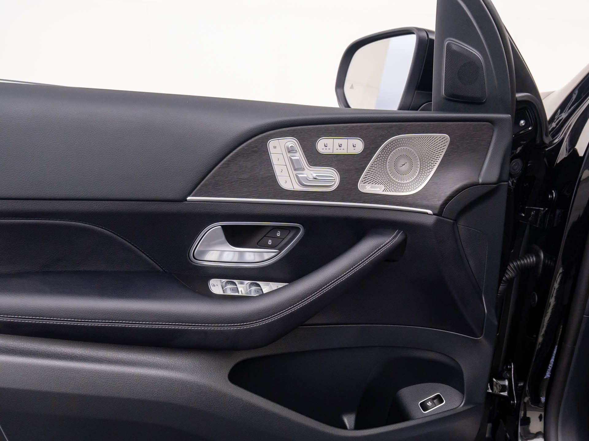 New 2026 Mercedes-Benz GLS 580 4MATIC image 14