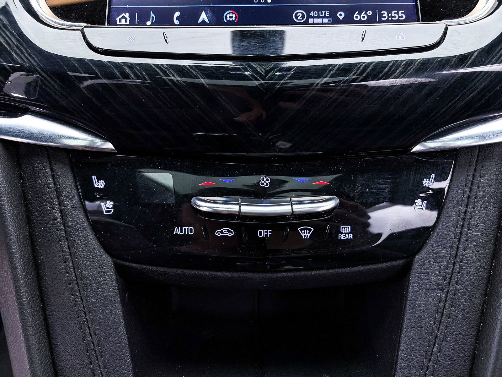 Used 2023 Cadillac XT6 Premium Luxury image 27